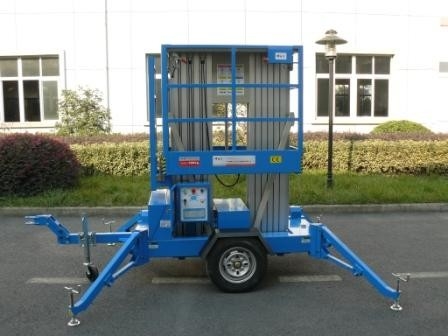 El Remolque Monto La Elevacion Para La Limpieza De La Pared 10m